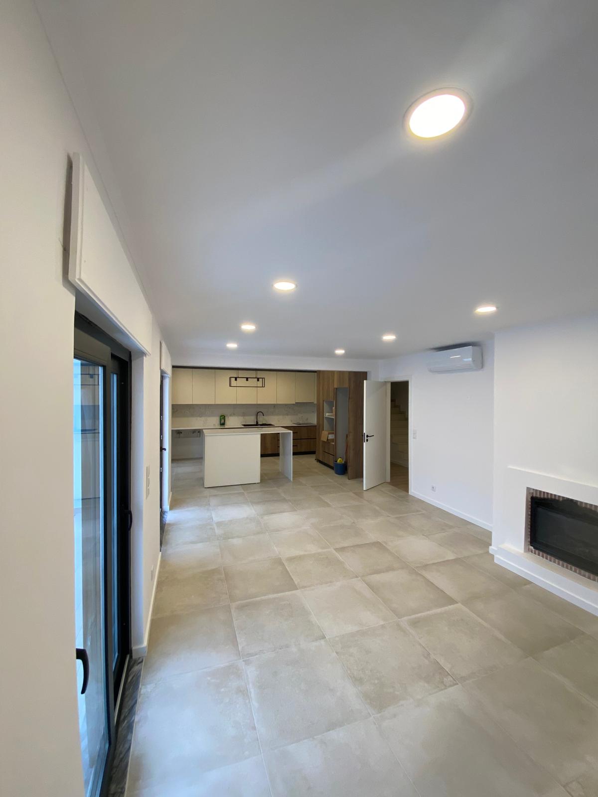 Remodelação completa de sala e zona social depois